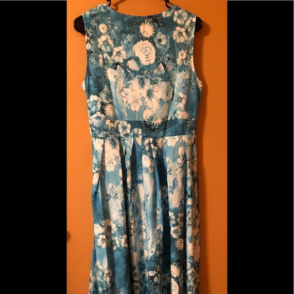 Floral empire waist dress - Picture 2 of 5